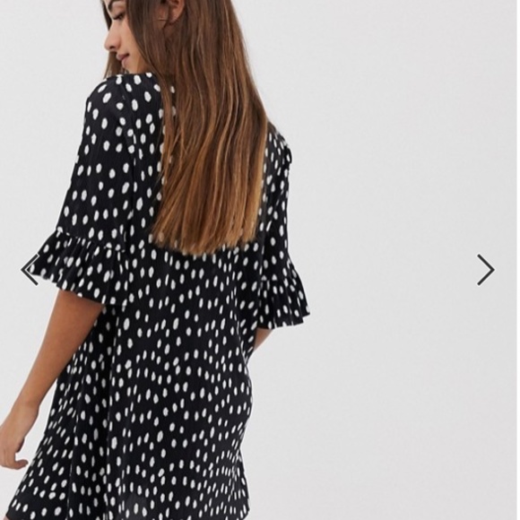 ASOS DESIGN button through mini plisse dress - Picture 4 of 4